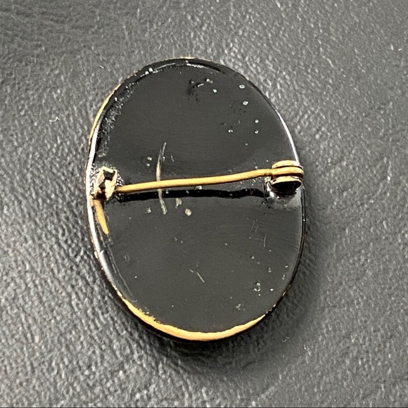 Vintage Mourning Brooch - Picture 3 of 11